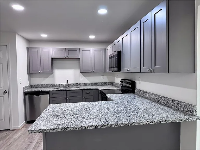 241 Port Way — Photo 43