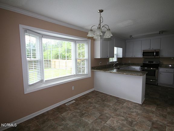 5th image of 1600 Munroe Lane