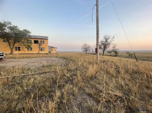 10933 Harney Rd, Edgemont, SD 57735