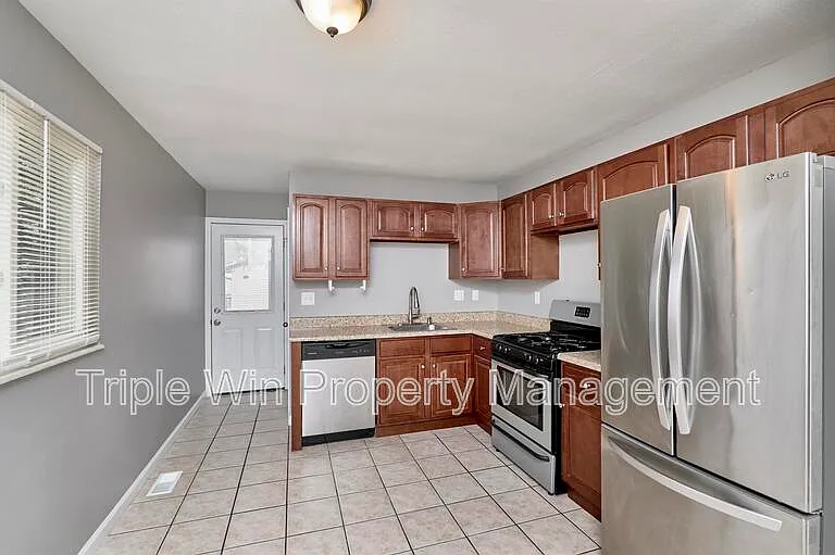 3049 Orton St — Photo 12