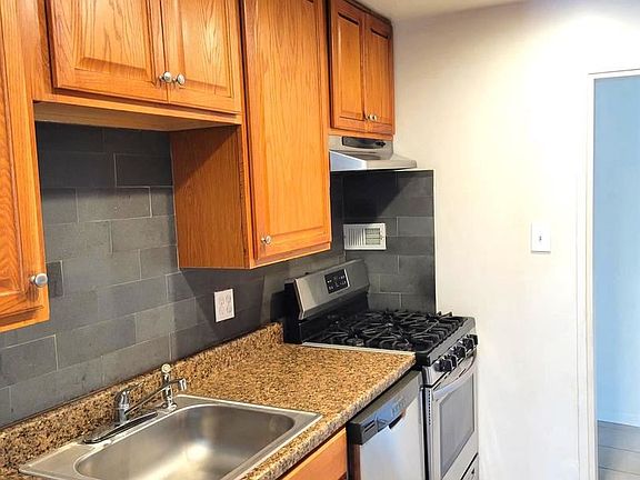2nd image of 7107 Donnell Pl APT D-1