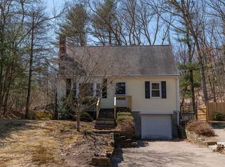 35 Pheasant Hill Rd, Franklin, MA 02038