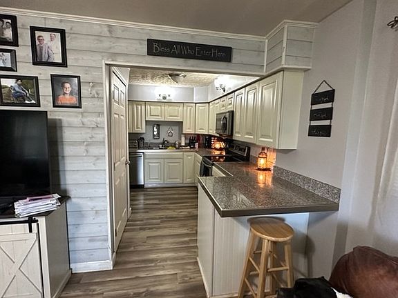 2nd image of 304 Beverly Ave