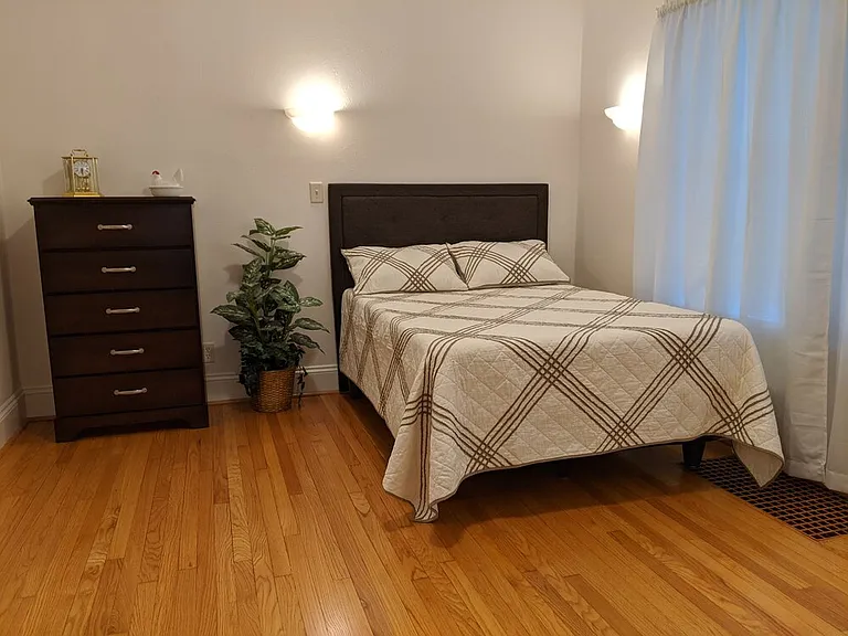 52 Clayton Ave — Photo 9