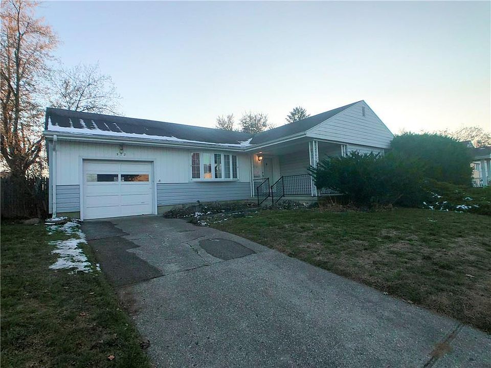 1st image of 572 Lohnes Dr