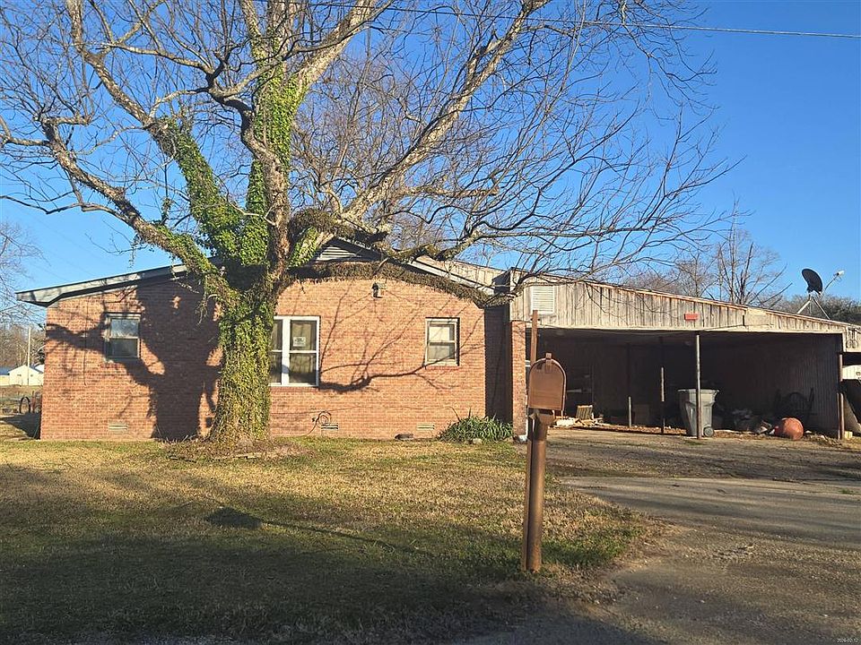 1st image of 933 Skipper Bridge Rd