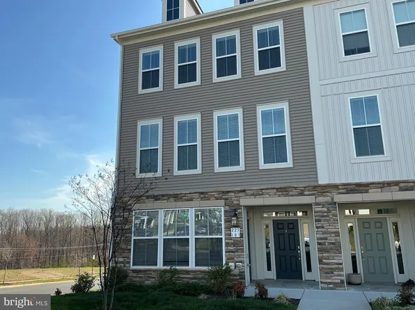 225 Aspen Rd APT 101, Stafford, VA 22554