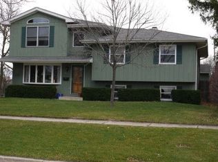 4331 Douglas Rd, Downers Grove, IL 60515