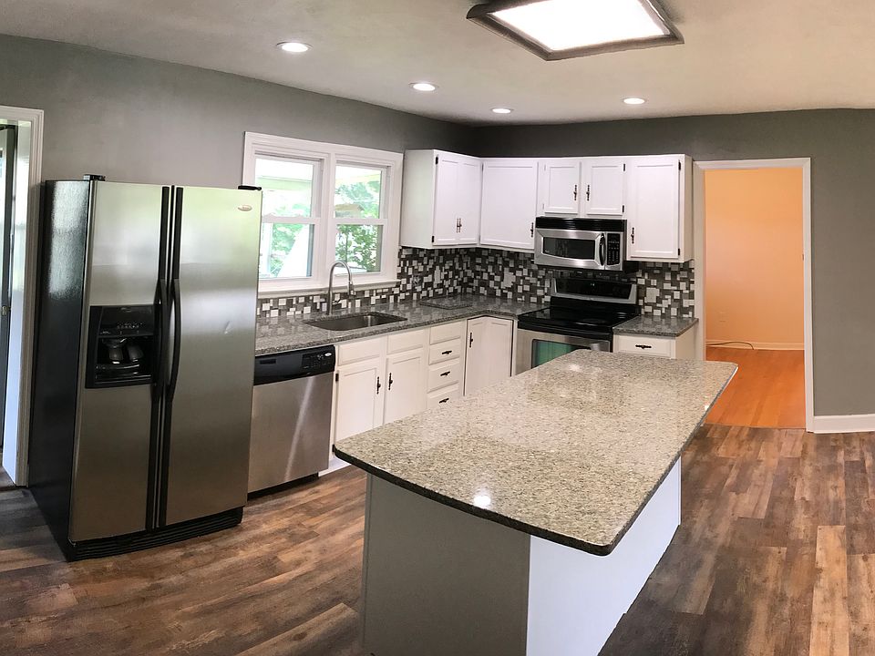1st image of 2229 Hermitage Dr