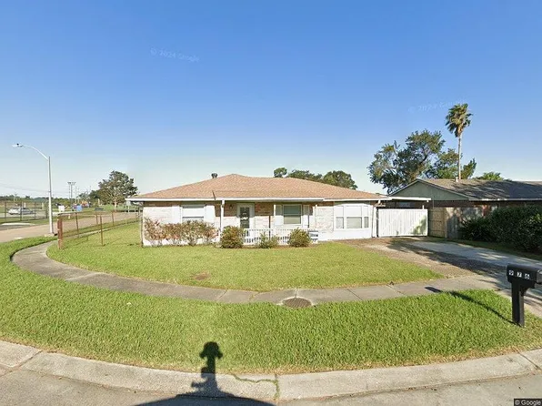 976 N Clark Ln, Westwego, LA 70094