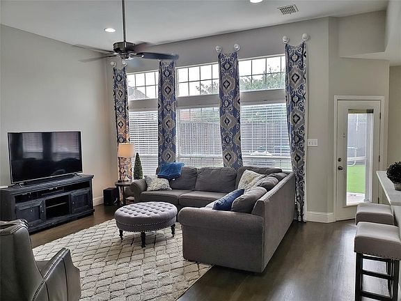 3rd image of 3155 Appleblossom Dr