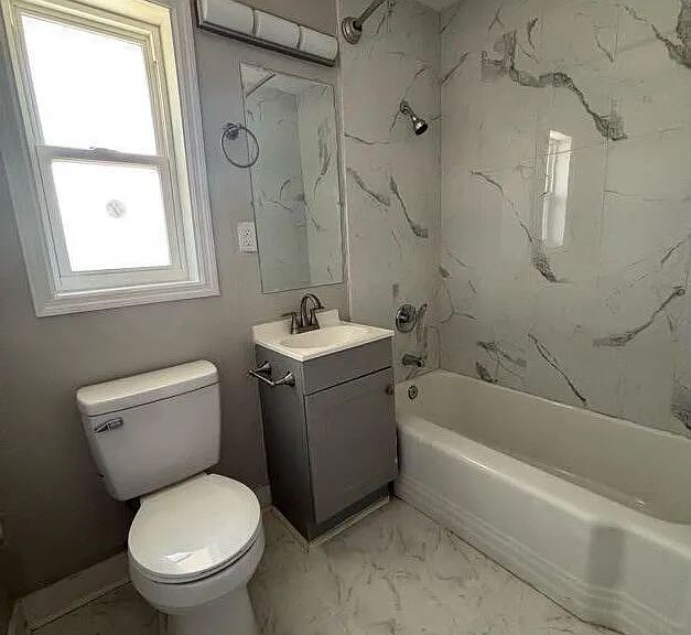 110 3rd St #A — Photo 9