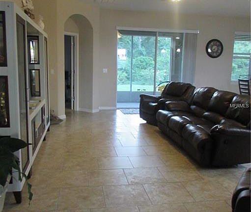 5th image of 185 Brunswick Dr