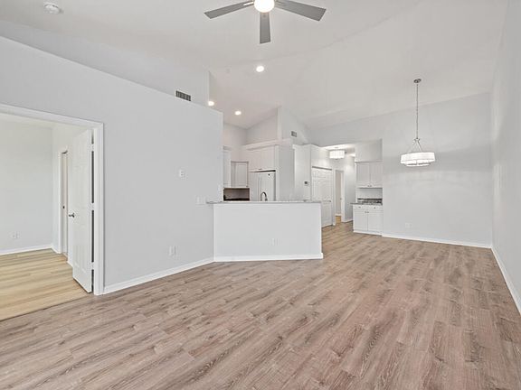 3rd image of 462 Tallwood St Unit 104