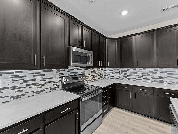 4th image of 5228 Doswell St