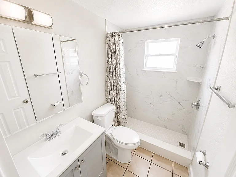 419 S Spring Blvd #419 — Photo 8