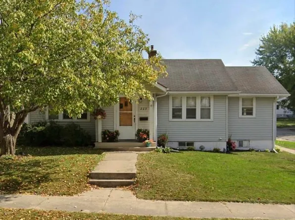 229 5th Ave SE, Oelwein, IA 50662