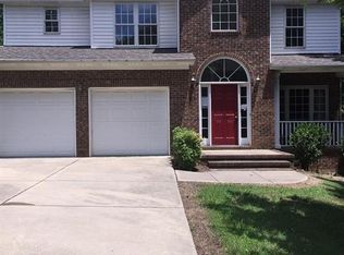 105 Oak Village Dr, Jamestown, NC 27282