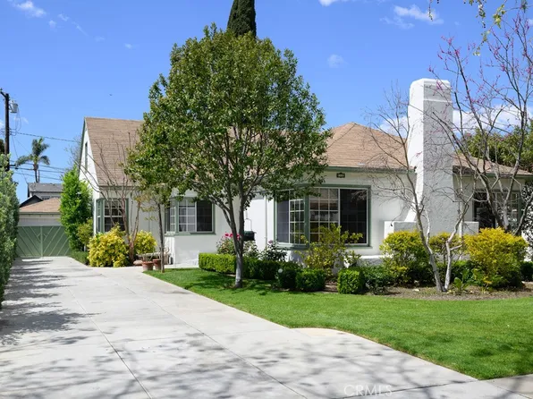 2332 N Riverside Dr, Santa Ana, CA 92706