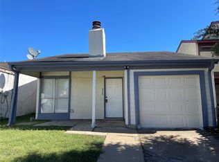 7715 Rolling Ridge Dr, Houston, TX 77072