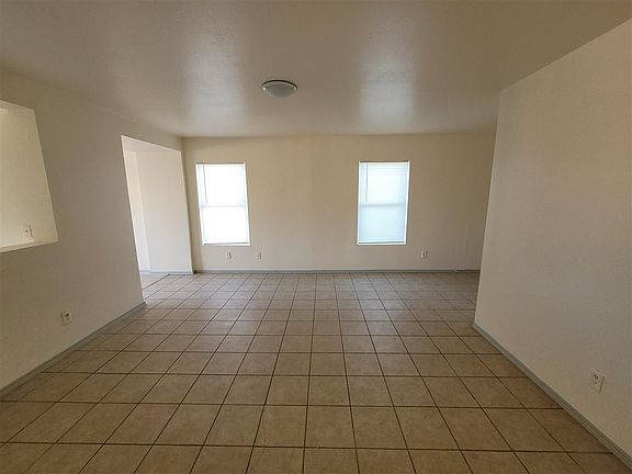 5th image of 4448 Antonieta Ln