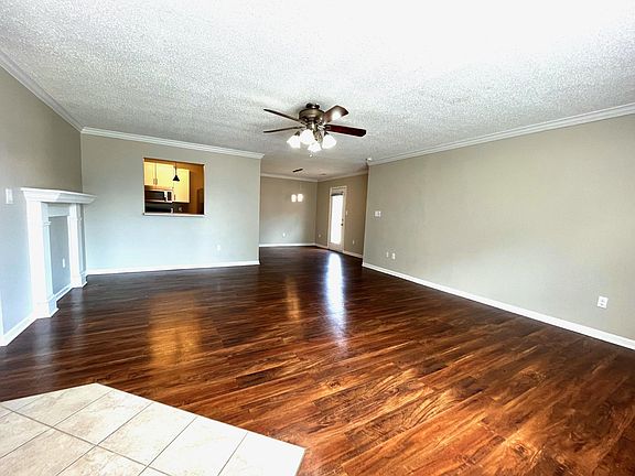 3rd image of 3229 Tupelo Dr