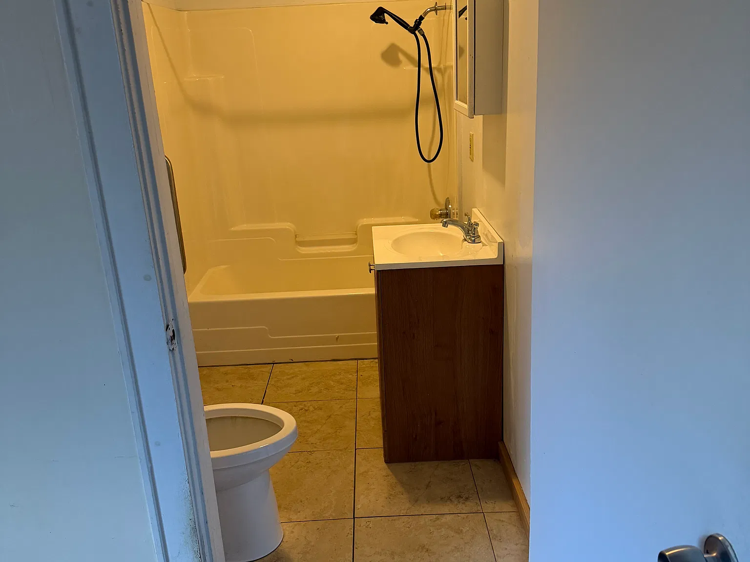 1 bed, $1,100 — Photo 3