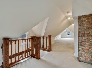 458 W Jackson St APT 2, Woodstock, IL 60098