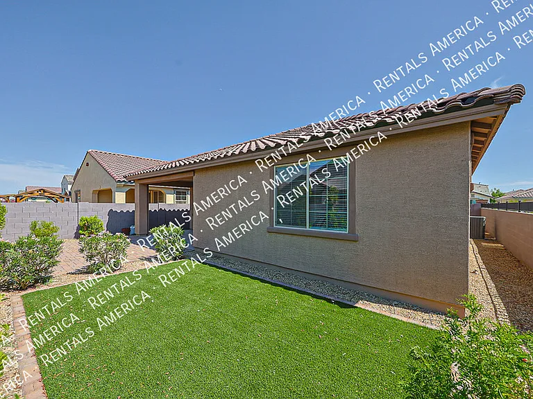 10218 W Piccadilly Rd — Photo 35