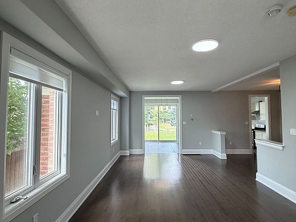 4th image of 90 Morrison Ave