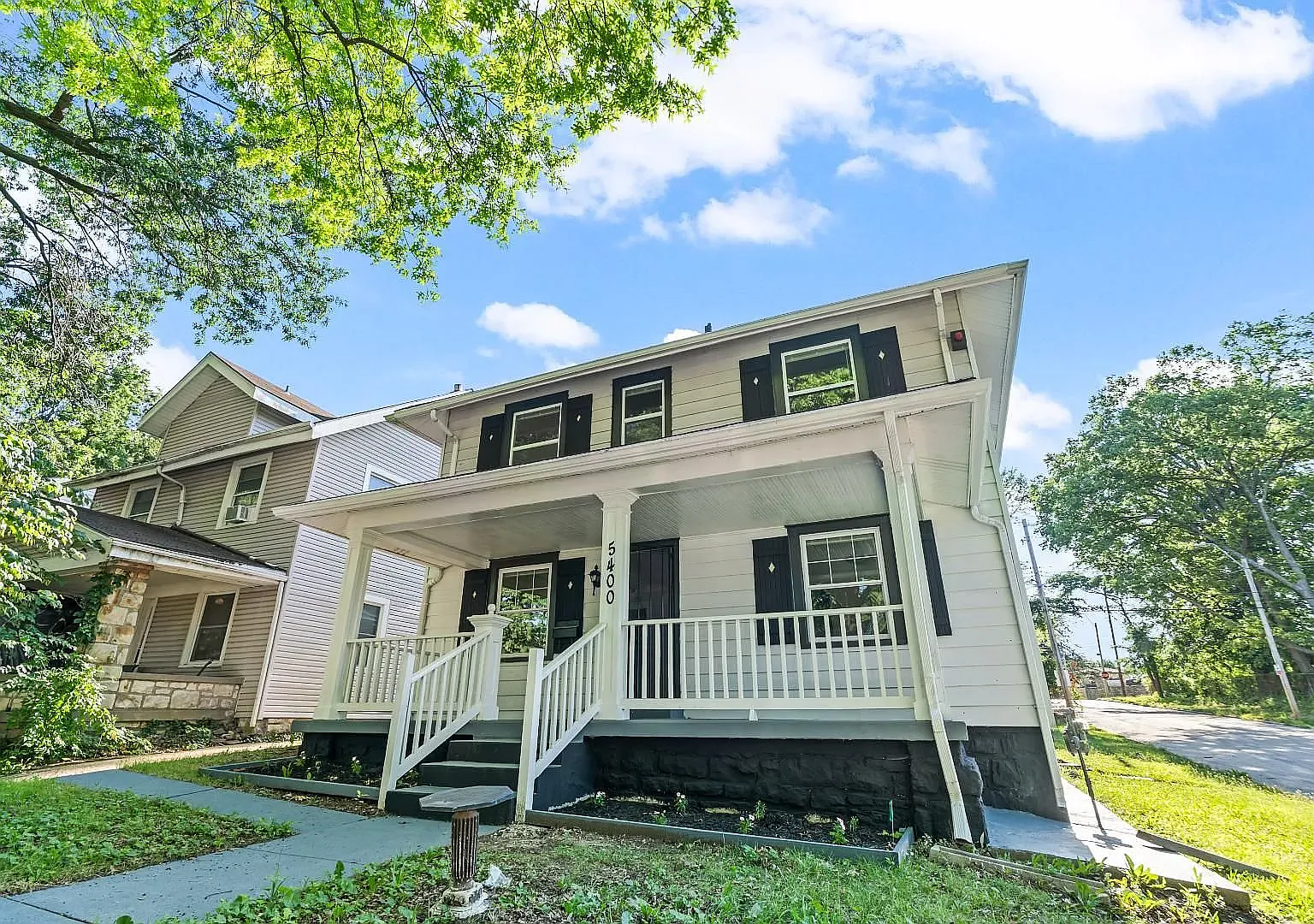 5 bed, 1700 sqft, $2,275 — Photo 1
