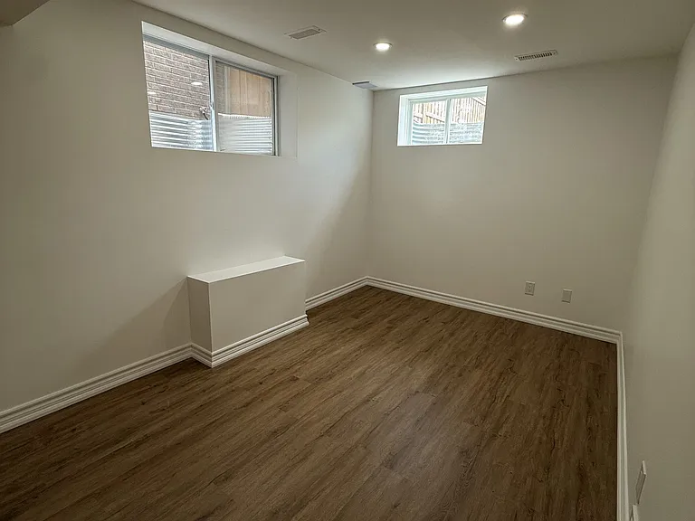 34 John Brabson Cres — Photo 4