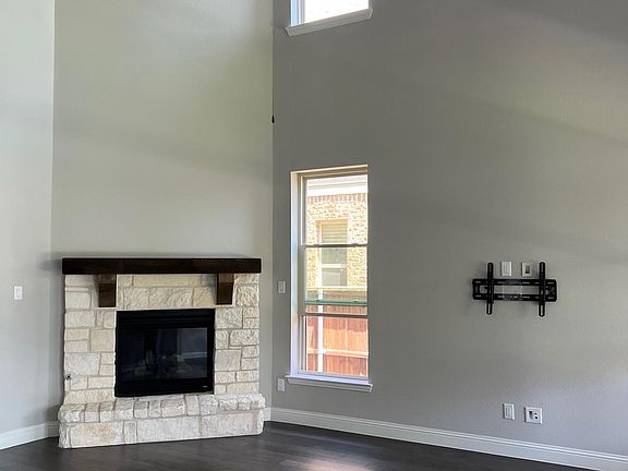 5th image of 5905 Adair Ln