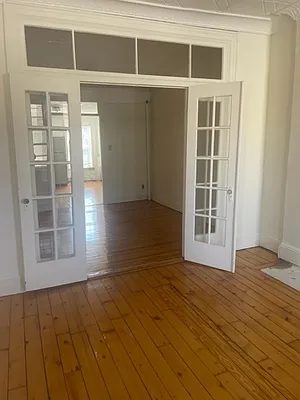 Rented by SI Premiere Properties | media 1