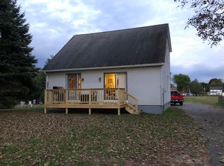 43 Suffield St, Agawam, MA 01001