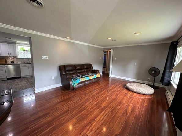 636 Erlen Rd, Plymouth Meeting, PA 19462