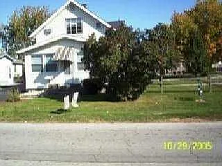 2133 Croft St photo 1