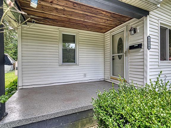 2nd image of 1434 Huber Ave