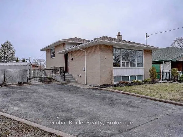 77 Milford Haven Dr E — Photo 1