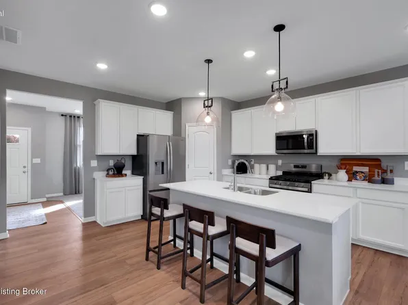 3011 Aiken Back Ln, La Grange, KY 40031