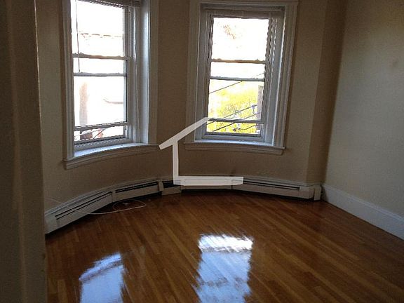 5th image of 190 Winthrop Rd #32