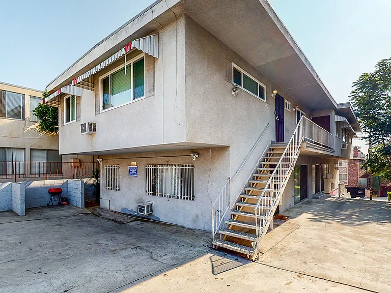 543 Evergreen Street — Photo 9