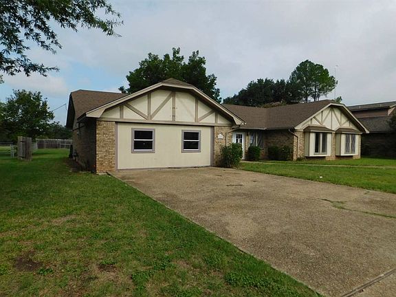 2nd image of 1523 Lorene Ln