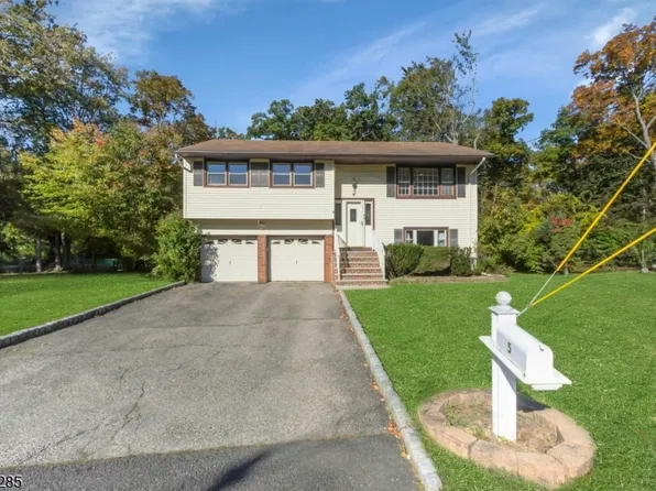 5 Downstream Dr, Mount Olive Twp., NJ 07836