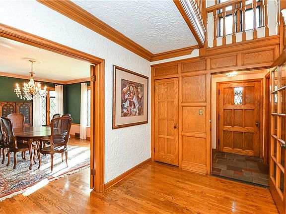 3rd image of 16805 Aldersyde Dr