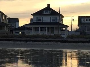35 Beach Ave, Hull, MA 02045