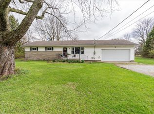 392 Hickory Ln, Washington Court House, OH 43160