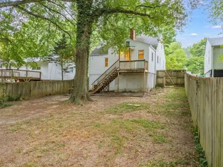 1016 Tabor St — Photo 13