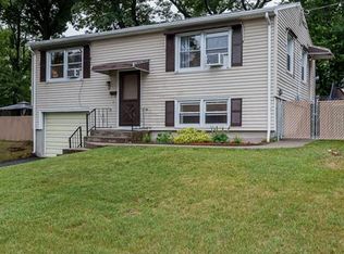 66 Bostwick Ln, Chicopee, MA 01020