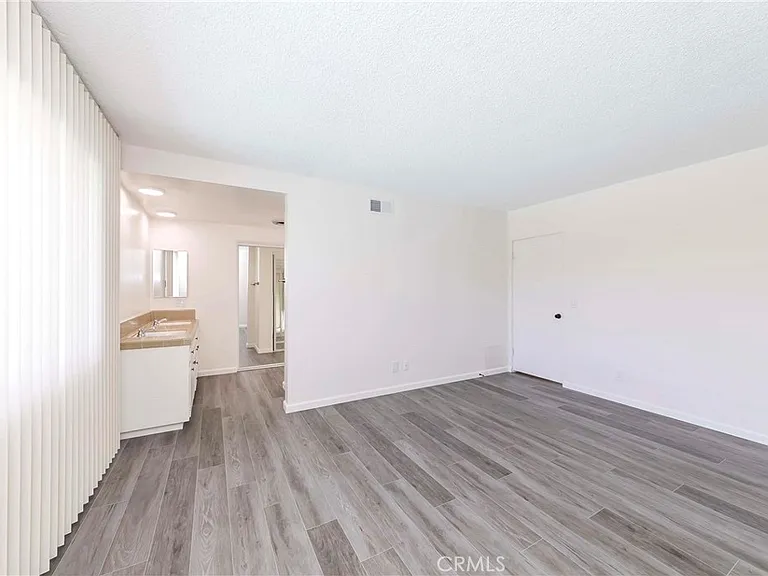 4610 Rockbluff Dr — Photo 21